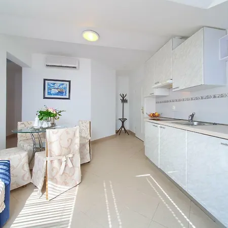 Apartment Punat * Punat