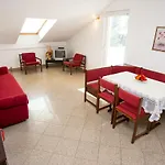 Apartment Punat * Punat